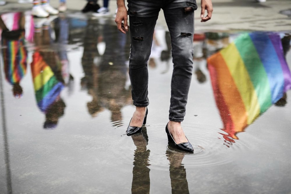 コロンビア、改宗セラピー禁止を議論 LGBTQのトラウマが法案を後押し、第3の提案は突破口を探る